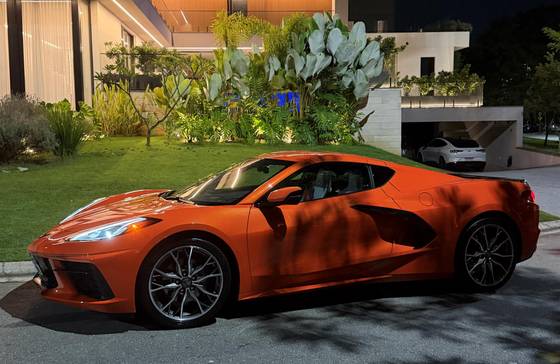 CHEVROLET CORVETTE 6.2 V8 LT1 GASOLINA STINGRAY CONVERSIVEL AUTOMÁTICO CHEVROLET CORVETTE 6.2 V8 LT1 GASOLINA STINGRAY CONVERSIVEL AUTOMÁTICO